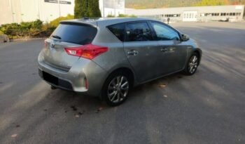 
										Toyota Auris 2014 full									